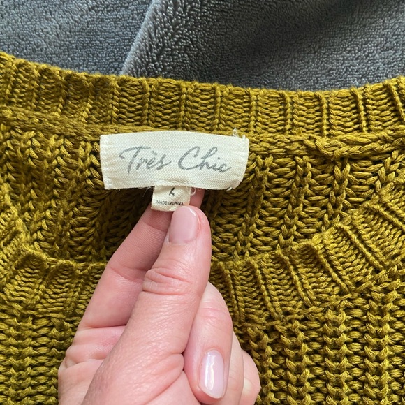 Très Chic Cable Knit Sweater - Picture 4 of 9